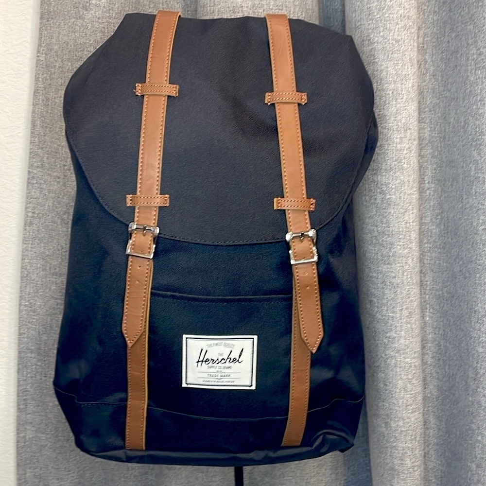 Herschel NWOT Retreat Backpack